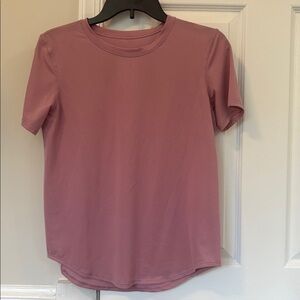 Size 6 lululemon athletica Women's Short Sleeve Athletic running Tee-Pink/muave